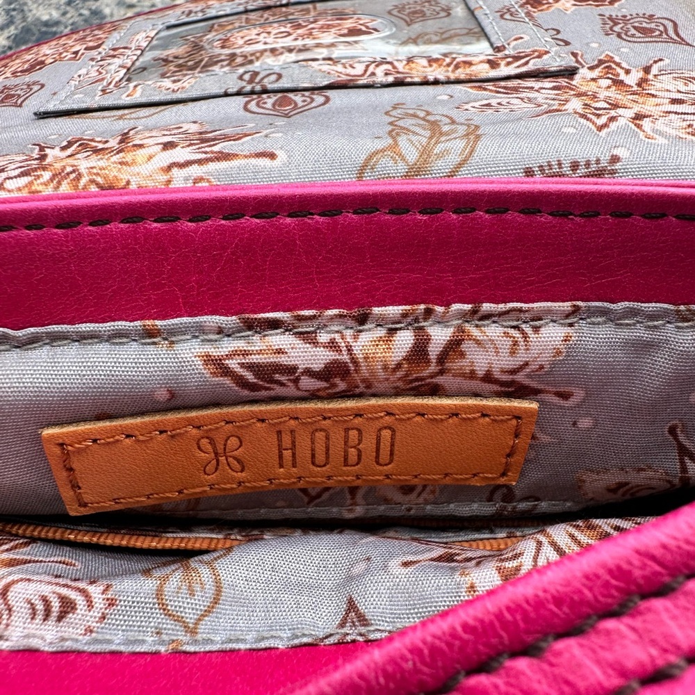 Stylish Hobo Pink Leather Crossbody Bag - Picture 5 of 10